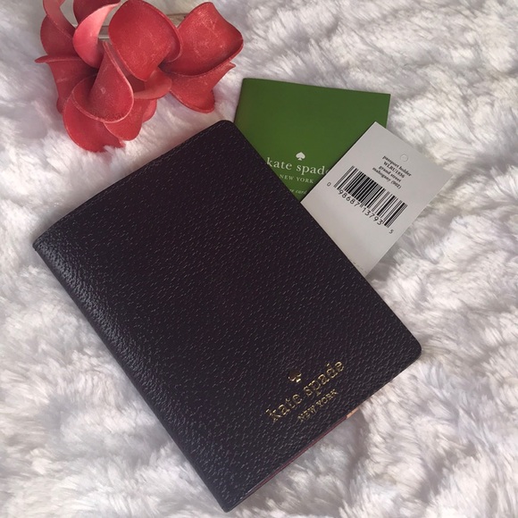 Kate Spade maroon passport holder - Picture 2 of 5